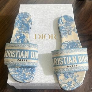 Christian Dior Dway Slide size 38.5